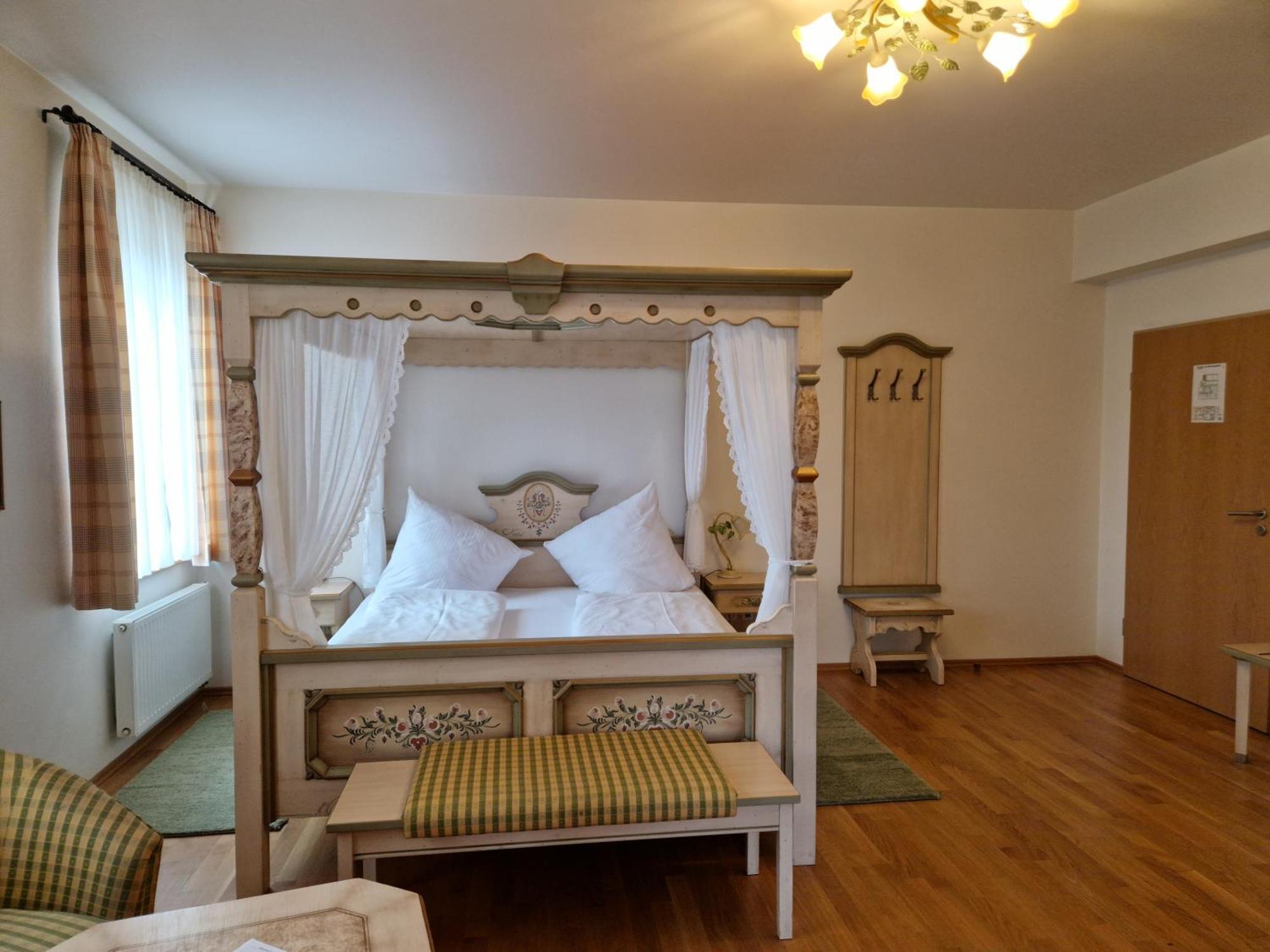 Landgasthof Krone Зенден Номер фото